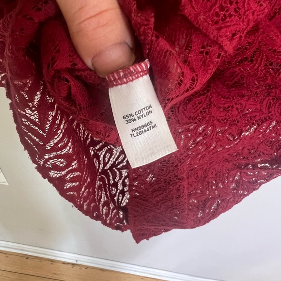 Tilden lace top cranberry red color Size M - Picture 2 of 6